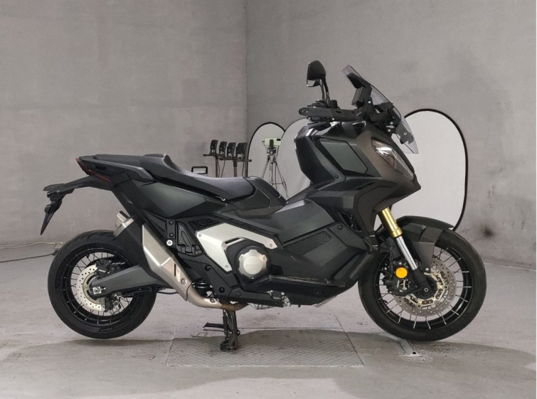 Мотоцикл Honda X-ADV750 с пробегом 15282 km