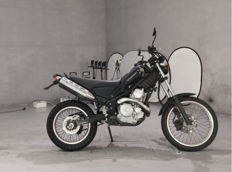 Мотоцикл Yamaha TRICKER с пробегом 11060 km