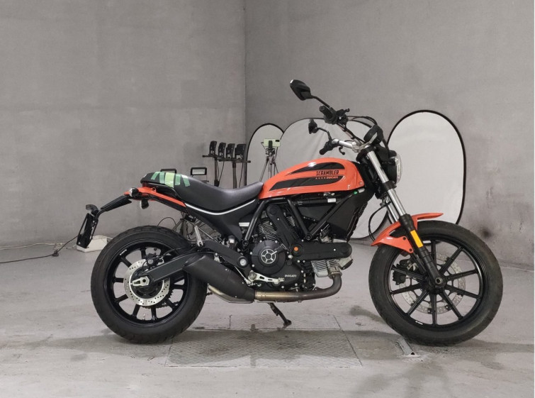 Мотоцикл Ducati SCRAMBLER SIXTY2 с пробегом 580 km