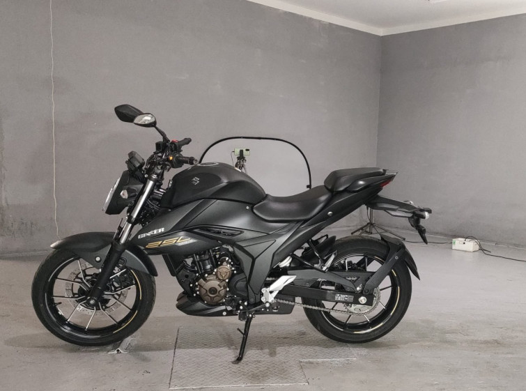 Мотоцикл Suzuki GIXXER250 з пробігом 1870 km