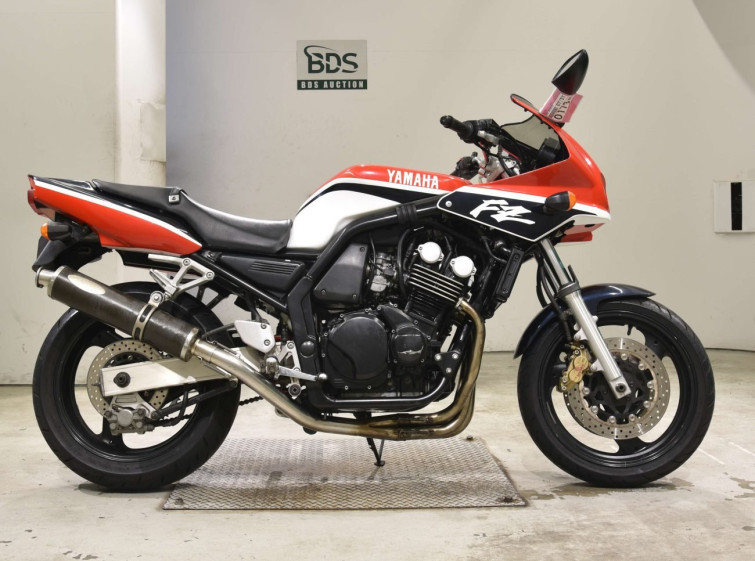 Мотоцикл Yamaha FZ400 с пробегом 33340 km