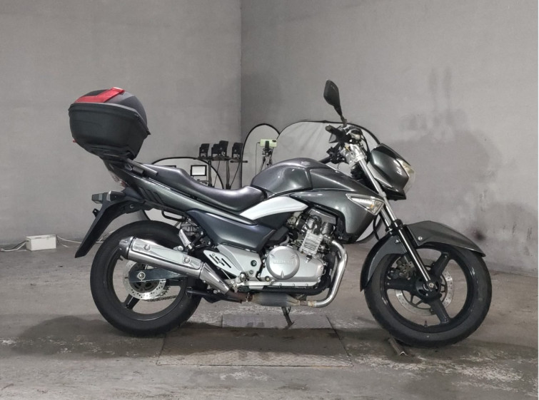 Мотоцикл Suzuki GSR250 с пробегом 39488 km