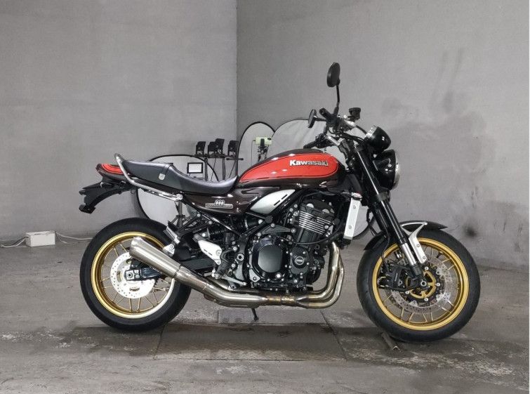 Мотоцикл Kawasaki Z900RS с пробегом 2879 km