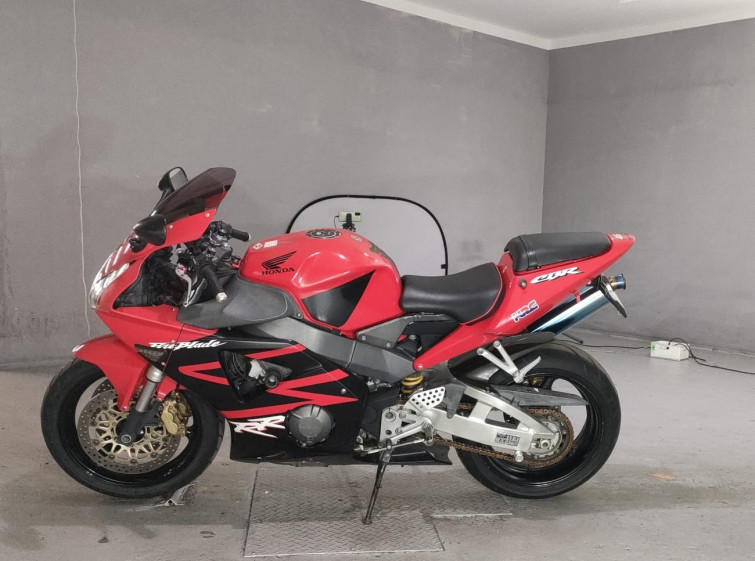 Мотоцикл Honda CBR954RR з пробігом 23947 km