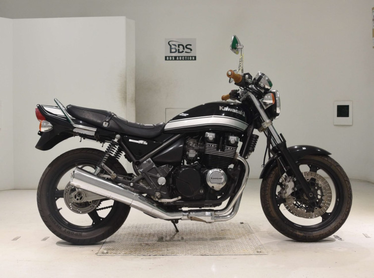 Мотоцикл Kawasaki ZEPHYR400 з пробігом 41773 km