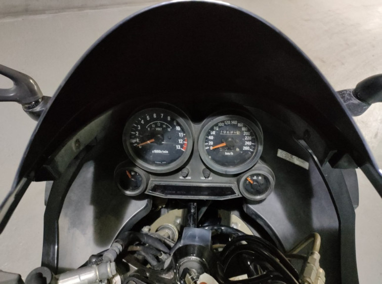 Мотоцикл Kawasaki GPZ900R з пробігом 18290 km