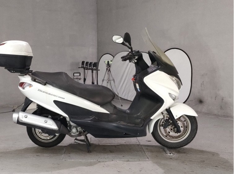 Мотоцикл Suzuki BURGMAN200 с пробегом 12463 km