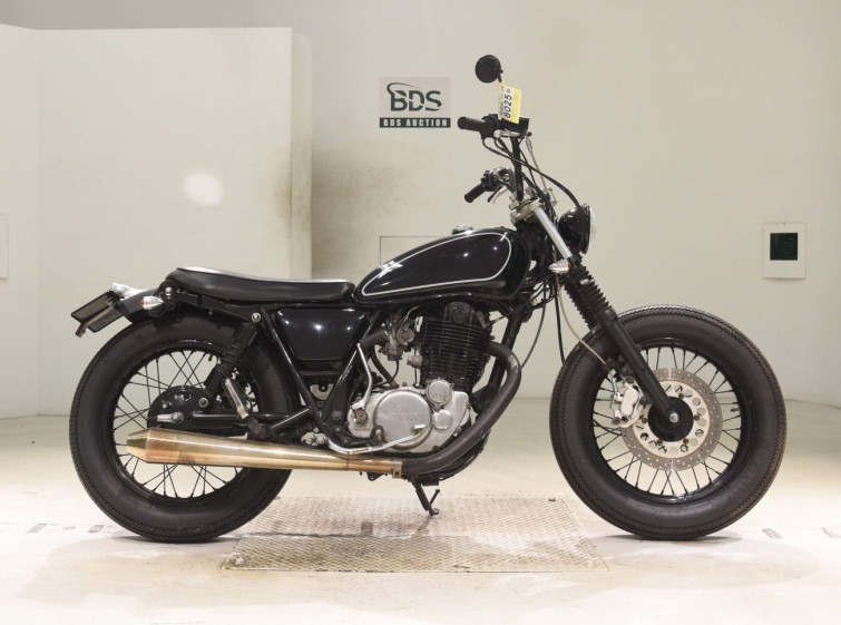 Мотоцикл Yamaha SR400 з пробігом 29 km
