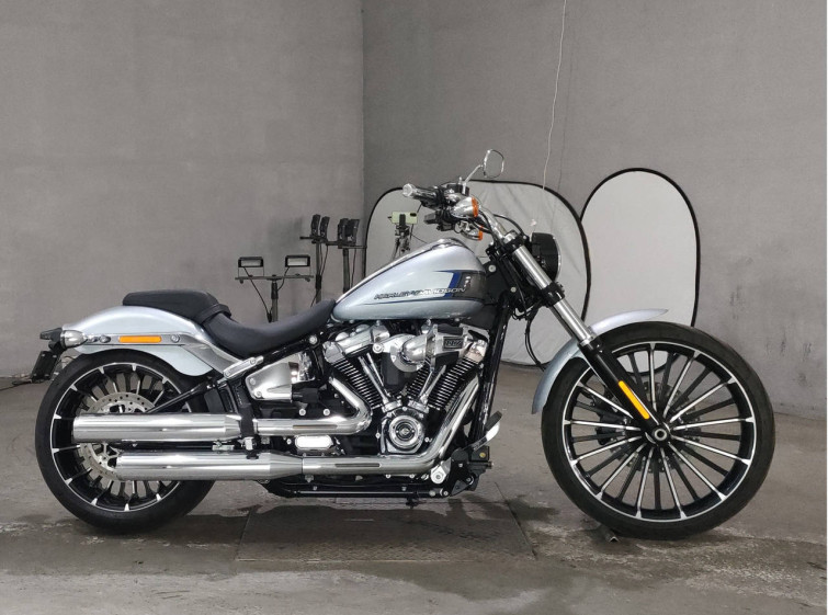 Мотоцикл HD FXBR1920 з пробігом 2973 km