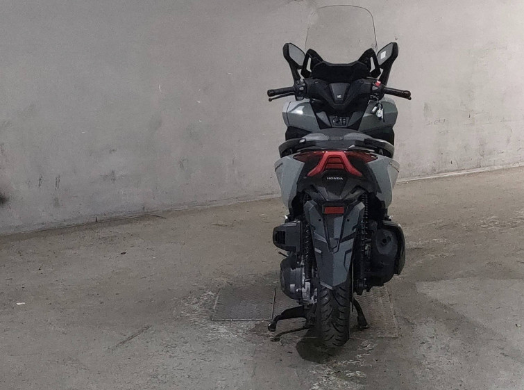 Мотоцикл Honda FORZA з пробігом 2045 km