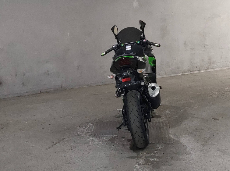 Мотоцикл Kawasaki NINJA400 з пробігом 6314 km
