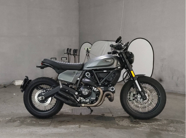 Мотоцикл Ducati SCRAMBLER NIGHTSHIFT з пробігом 1760 km