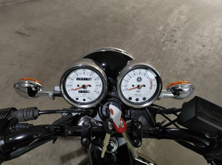 Мотоцикл Yamaha SR400 с пробегом 6417 km
