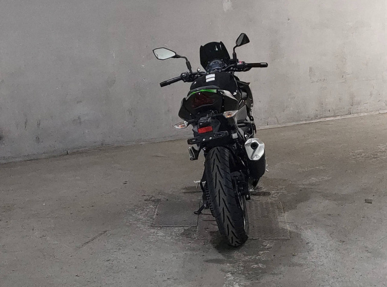 Мотоцикл Kawasaki Z250 с пробегом 660 km