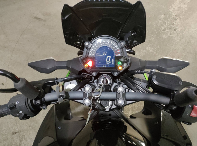Мотоцикл Kawasaki Z250 с пробегом 660 km