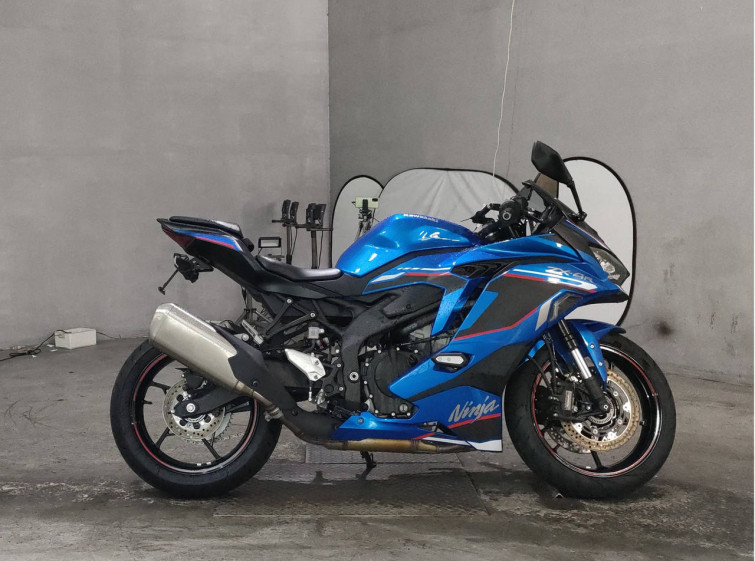 Мотоцикл Kawasaki ninja zx-4r se з пробігом 2458 km