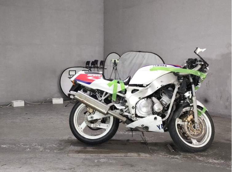 Мотоцикл Yamaha FZR400 з пробігом 29197 km