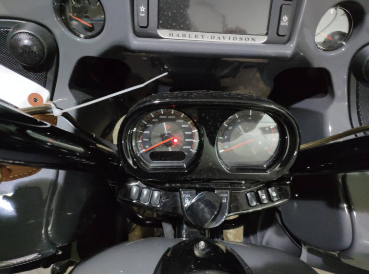 Мотоцикл HD ROAD GLIDE FLTRXSE1923 CVO с пробегом 20400 km