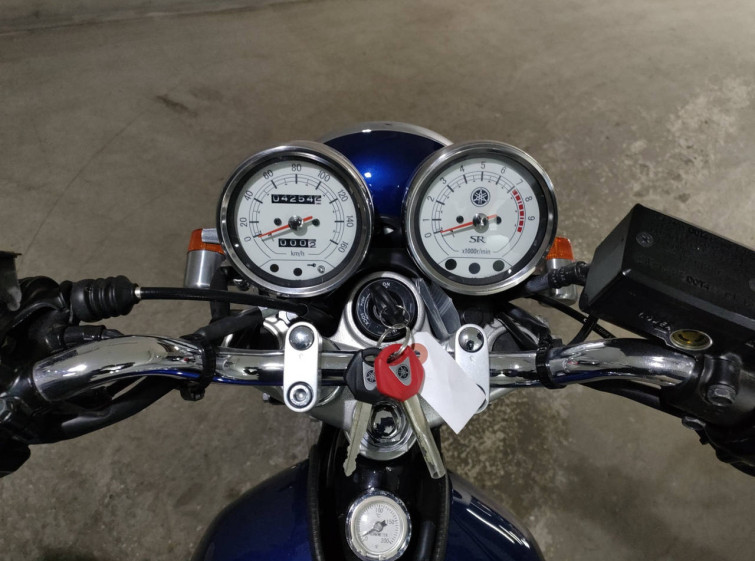 Мотоцикл Yamaha SR400 с пробегом 4254 km
