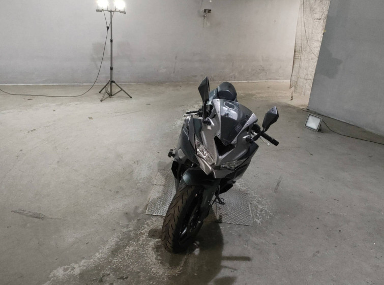 Мотоцикл Kawasaki ninja zx-4r se с пробегом 2293 km