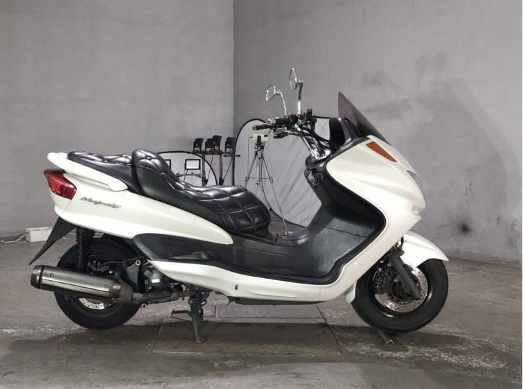 Мотоцикл Yamaha MAJESTY 250C с пробегом 56042 km