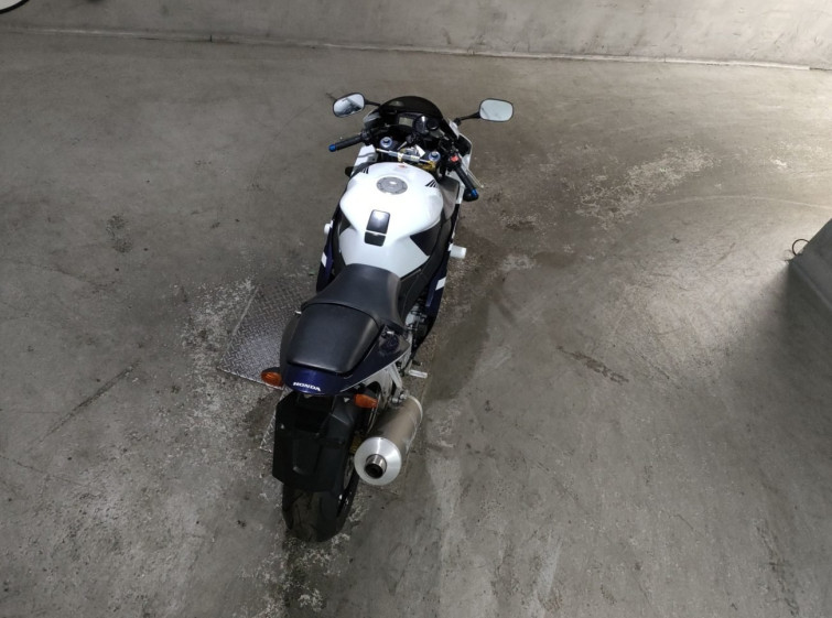 Мотоцикл Honda CBR954RR з пробігом 15426 km