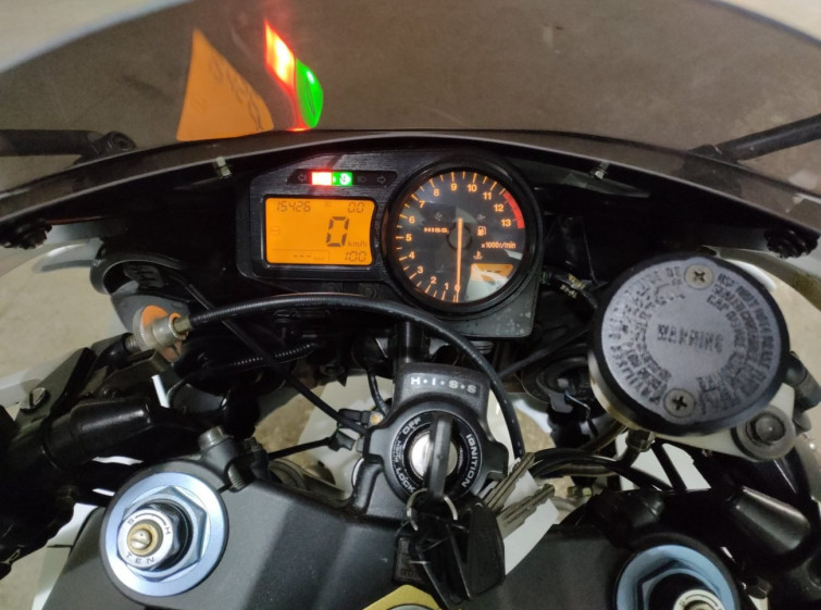 Мотоцикл Honda CBR954RR з пробігом 15426 km