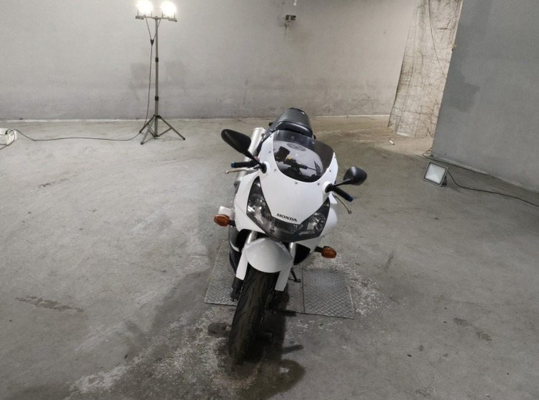 Мотоцикл Honda CBR954RR з пробігом 15426 km