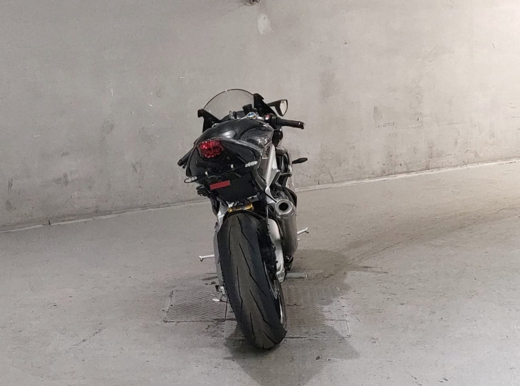 Мотоцикл Triumph DAYTONA MOTO2 765 LTD з пробігом 8802 km