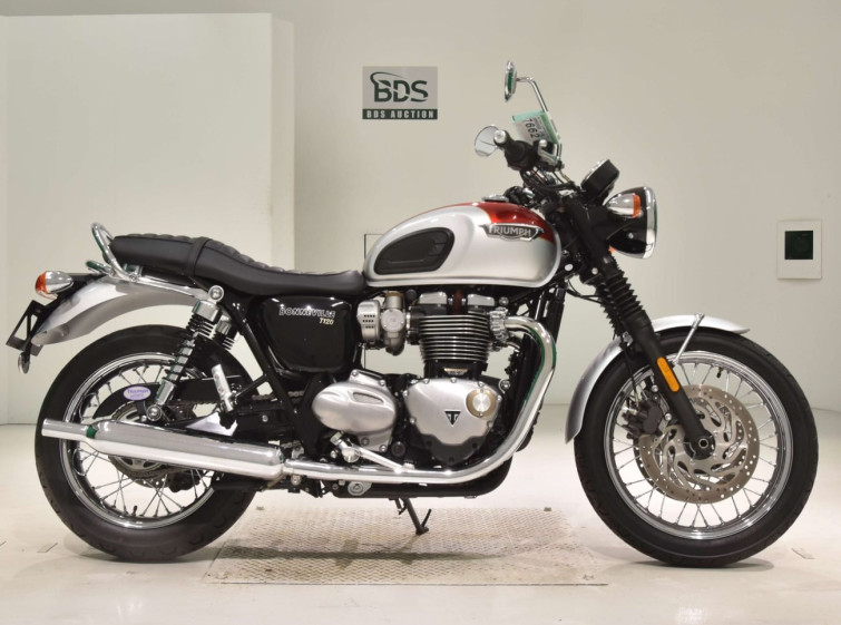 Мотоцикл Triumph BONNEVILLE T120 з пробігом 3393 km