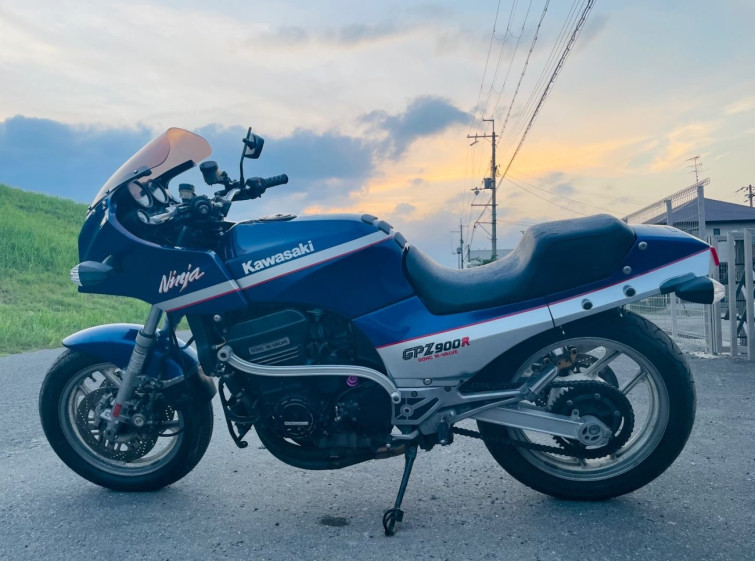 Мотоцикл Kawasaki GPZ900R с пробегом 48608 km