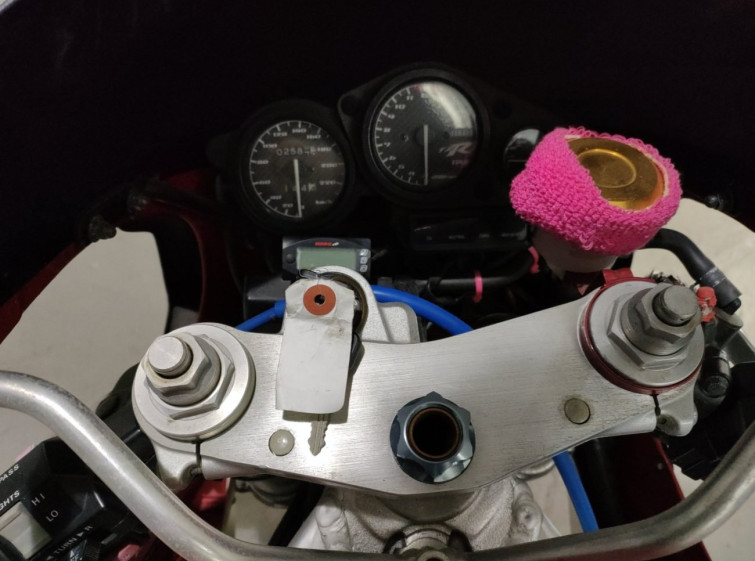 Мотоцикл Yamaha TZR250 с пробегом 2587 km