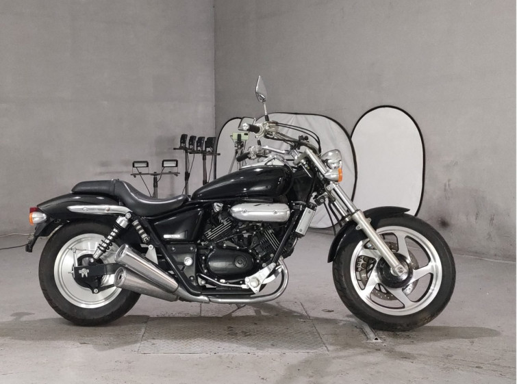 Мотоцикл Honda MAGNA250 с пробегом 5842 km