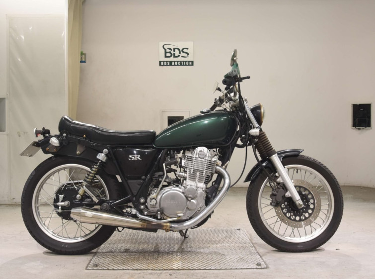 Мотоцикл Yamaha SR400 с пробегом 588 km