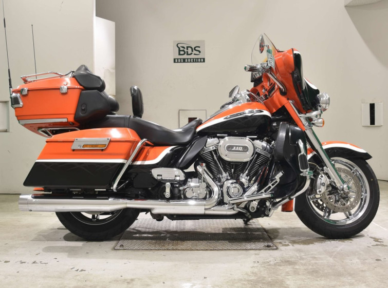 Мотоцикл HD ELECTRA GLIDE FLHTCUSE1800 с пробегом 39709 km