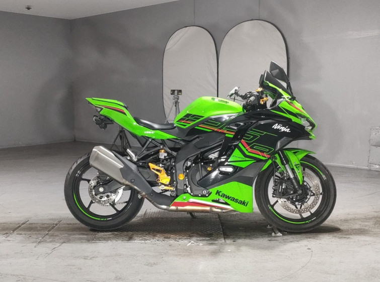 Мотоцикл Kawasaki NINJA ZX-25R KRT з пробігом 3789 km