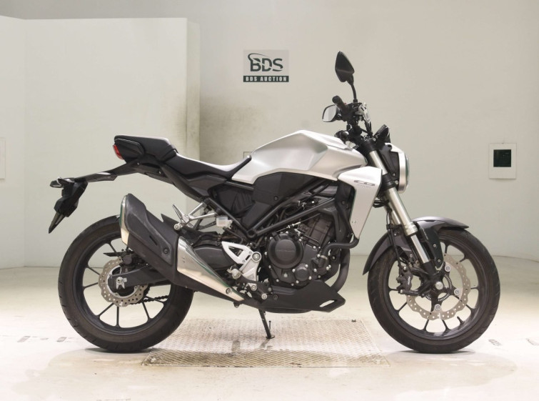 Мотоцикл Honda CB250R с пробегом 6424 km