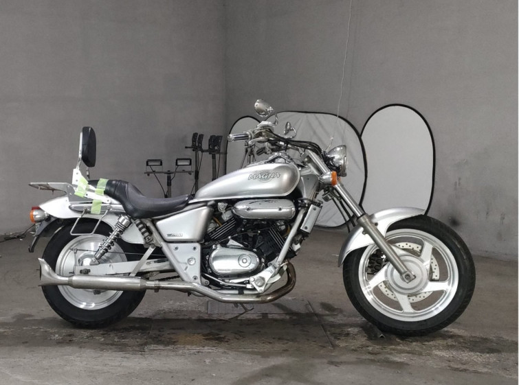 Мотоцикл Honda MAGNA250 с пробегом 25120 km