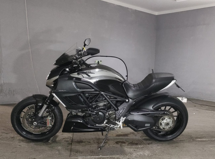 Мотоцикл Ducati DIAVEL CHROMO з пробігом 32815 km