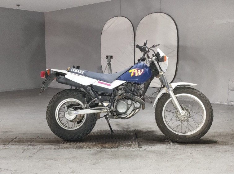 Мотоцикл Yamaha TW200 с пробегом 16447 km