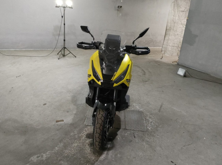 Мотоцикл Honda X-ADV750 з пробігом 16 km