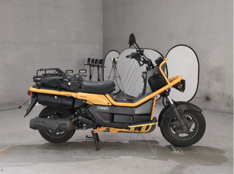 Мотоцикл Honda PS250 BIG RUCKUS з пробігом 60469 km