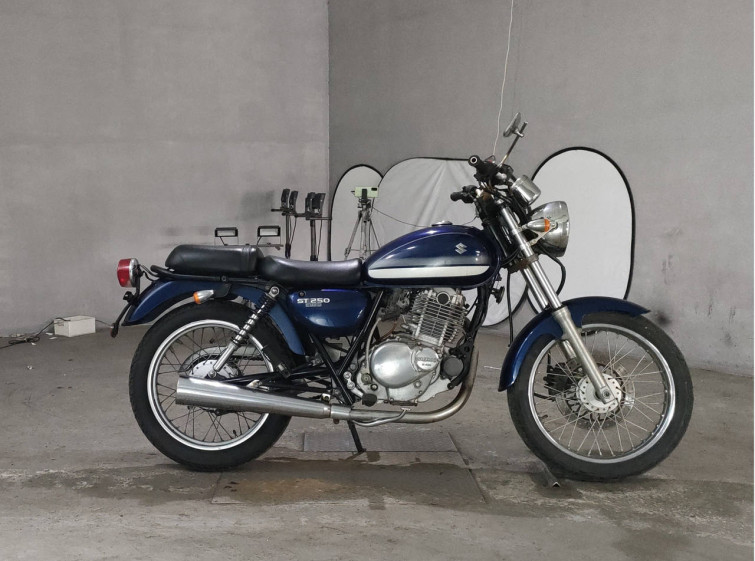 Мотоцикл Suzuki ST250E с пробегом 26917 km