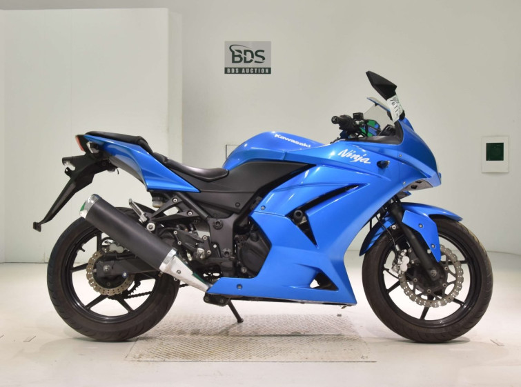 Мотоцикл Kawasaki NINJA250R з пробігом 26504 km