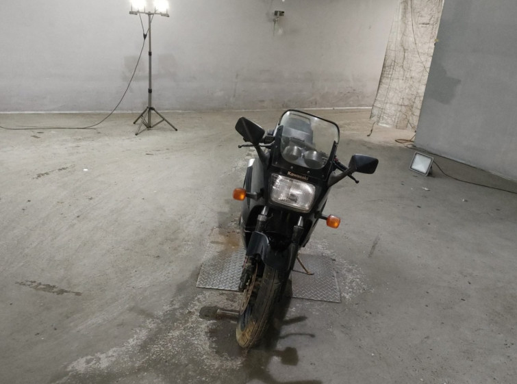 Мотоцикл Kawasaki GPZ400R з пробігом 3368 km