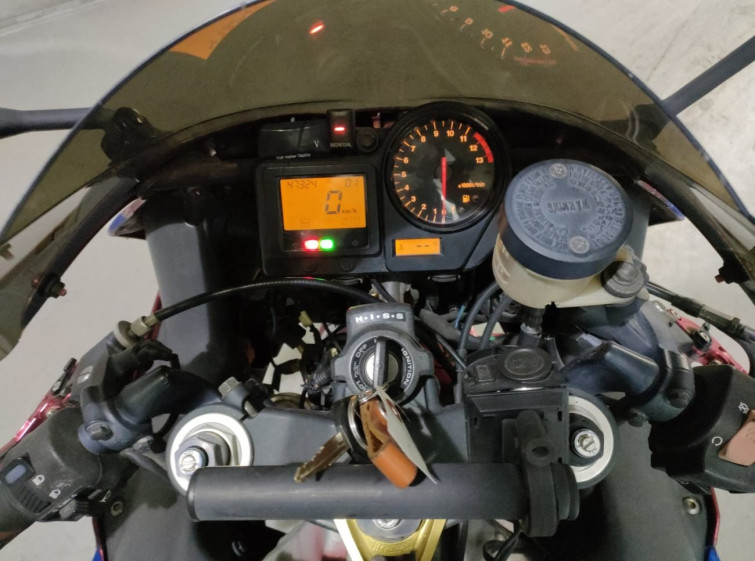 Мотоцикл Honda CBR900RR з пробігом 47324 km