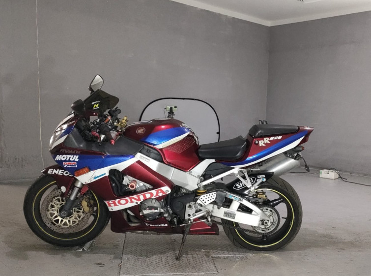 Мотоцикл Honda CBR900RR з пробігом 47324 km