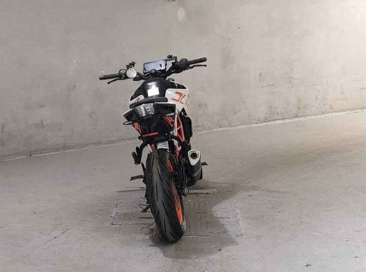 Мотоцикл KTM 390 DUKE с пробегом 10166 km