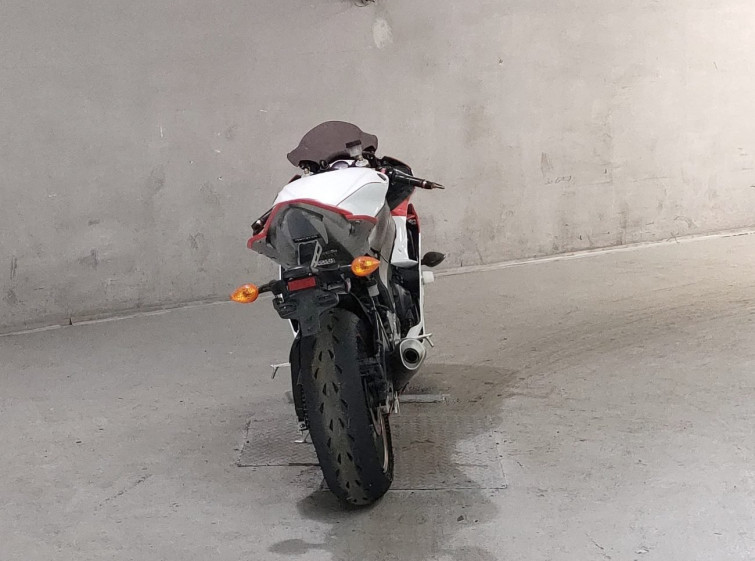 Мотоцикл Yamaha YZF-R6 с пробегом 7315 km