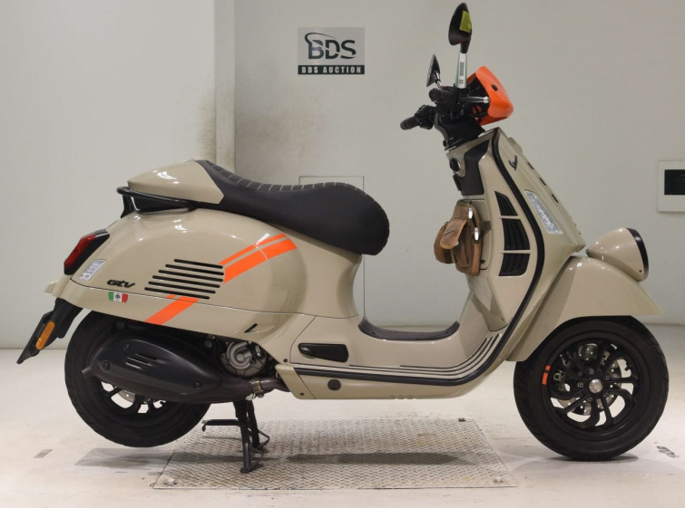 Мотоцикл Vespa GTV300IE з пробігом 3210 km